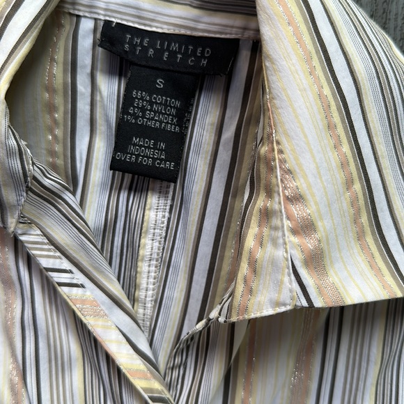 Limited Top- Like new - Picture 3 of 7